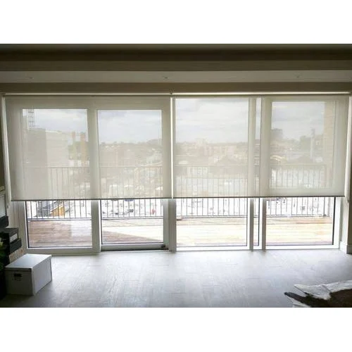Ventajas de la Limpieza de Cortinas Roller a Domicilio