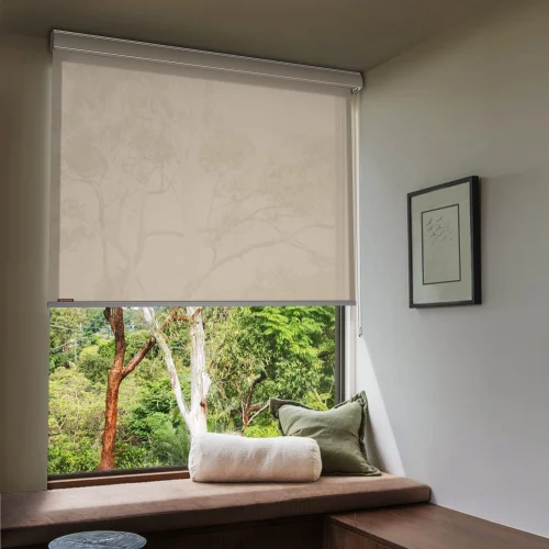 Beneficios de contratar un servicio profesional para cortinas roller de poliéster