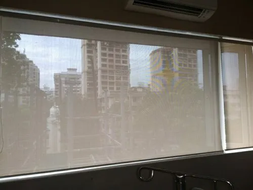 Beneficios del lavado profesional de cortinas roller en Barranco