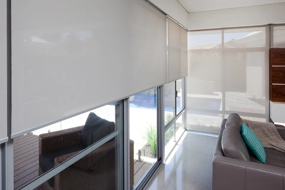 Lavado y Desinfección de Cortinas Roller en Lima Peru